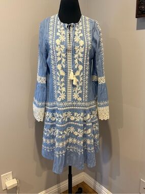 Tory Burch Gabriella Embroidered bell sleeve dress Blue Dusk Bohemian size 6